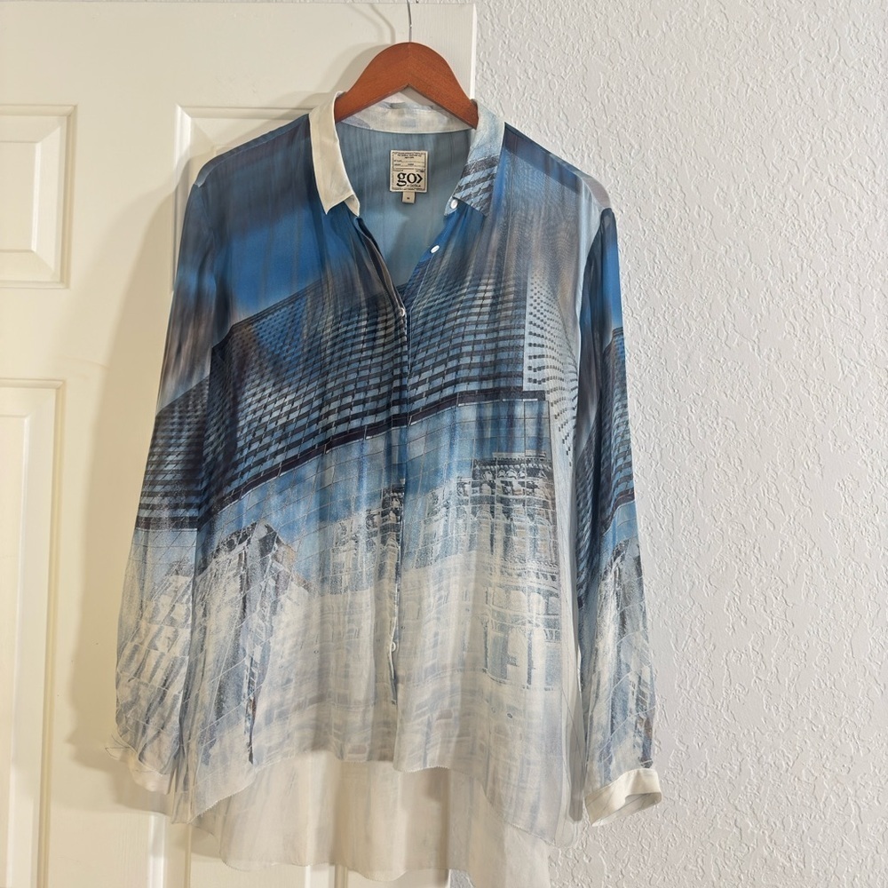GO BY GO SILK Blue and White Button-Down Silk Shirt